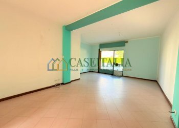 2.jpg - Commercial Premises Pavone Canavese - photo 2