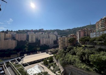 esposizione a.jpg - Appartamento Via Ventotene 106, Genova (zona Lagaccio) - foto 1