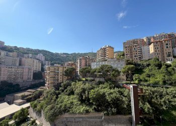 esposizione b.jpg - Appartamento Via Ventotene 106, Genova (zona Lagaccio) - foto 9