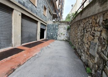accesso garage appartamento via ventotene lagaccio - Appartamento Via Ventotene 106, Genova (zona Lagaccio) - foto 11