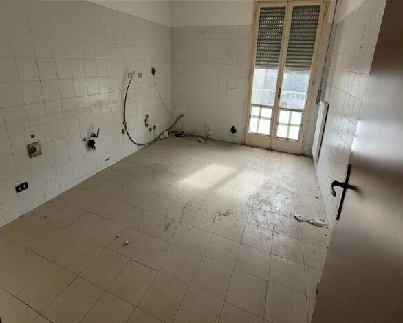 3.jpg - Appartamento all'asta Via Ugo Foscolo 128/2, La Spezia - foto 2