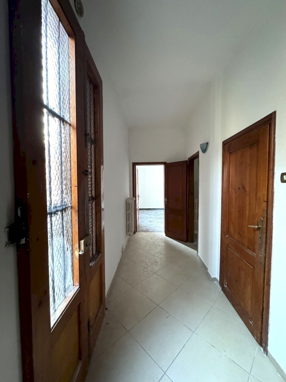 ingresso - Villa Via del Bisenzio, Vernio - foto 3
