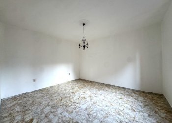camera da letto - Villa Via del Bisenzio, Vernio - foto 10