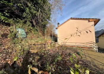 giardino - Villa Via del Bisenzio, Vernio - foto 20