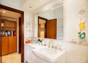 23.jpg - Four-room apartment Via Sarteano 32, Roma - photo 27