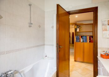 24.jpg - Four-room apartment Via Sarteano 32, Roma - photo 28
