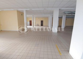 BQ-zzz-RV_2.jpg - Commercial Premises Via Pordenone 13, Aviano - photo 3
