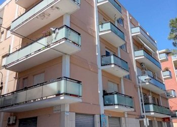 palazzina angolo.jpg - Apartment Pescara - photo 13