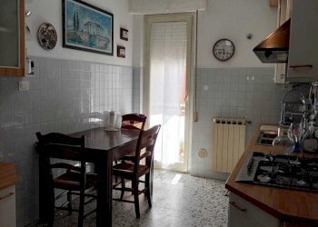 cucina angolare.jpg - Apartment Pescara - photo 6