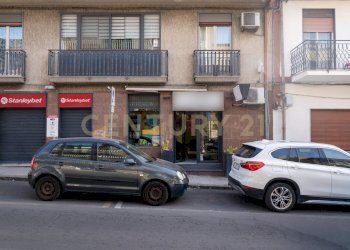 Via Vittorio 113a (2).jpg - Locale Commerciale Via Vittorio Emanuele II 113a, Gravina di Catania - foto 3