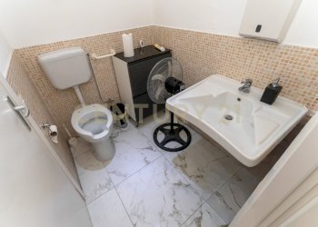 Via Vittorio 113a (29).jpg - Locale Commerciale Via Vittorio Emanuele II 113a, Gravina di Catania - foto 29