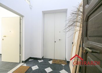 1.0 INGRESSO.jpg - Appartamento Piazza di San Marcellino 6, Genova - foto 1