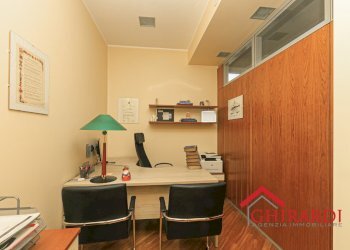 3.1 STANZA 2.jpg - Apartment Via Sabotino 8, Genova (neighborhood Pegli) - photo 9