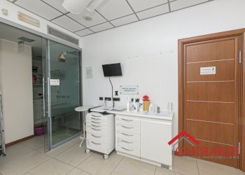 6.2 STANZA 5.jpg - Apartment Via Sabotino 8, Genova (neighborhood Pegli) - photo 22