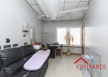7.0 STANZA 6.jpg - Apartment Via Sabotino 8, Genova (neighborhood Pegli) - photo 23