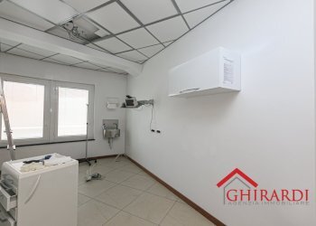 8.0 STANZA 7.jpg - Apartment Via Sabotino 8, Genova (neighborhood Pegli) - photo 25