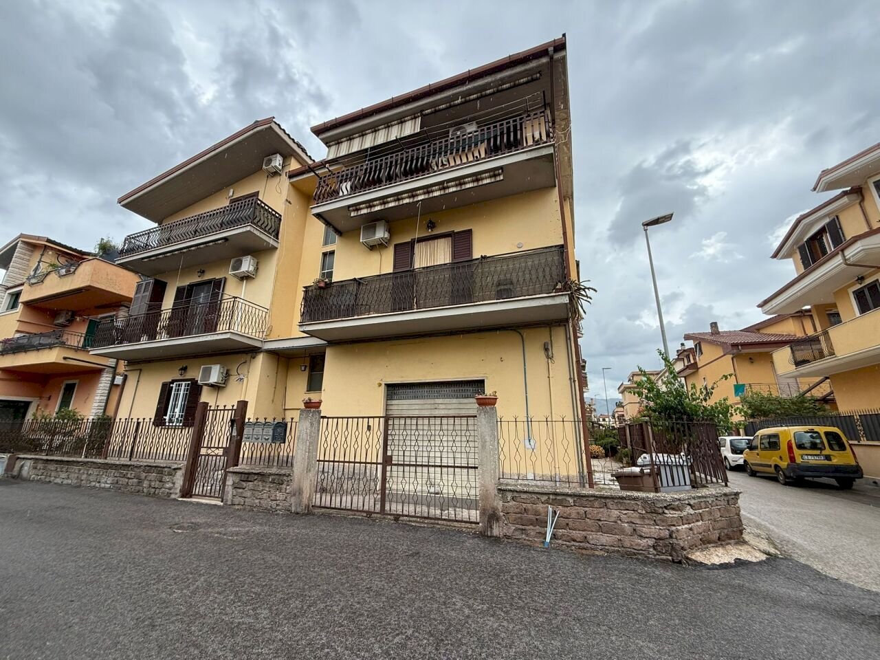 WhatsApp Image 2026-05-13 at 10.33.15 (1).jpg - Three-room apartment Via Luigi Settembrini 31, Guidonia Montecelio - photo 1