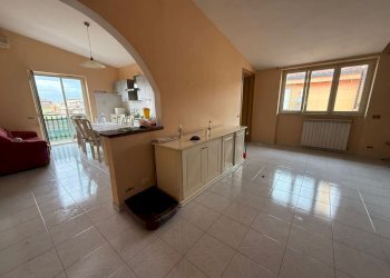WhatsApp Image 2026-05-13 at 10.27.15 (3).jpg - Three-room apartment Via Luigi Settembrini 31, Guidonia Montecelio - photo 9