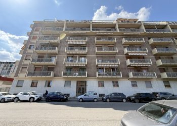 IMG_5556.jpg - Four-room apartment Via Riccardo Zandonai 19, Torino (neighborhood Regio Parco) - photo 1