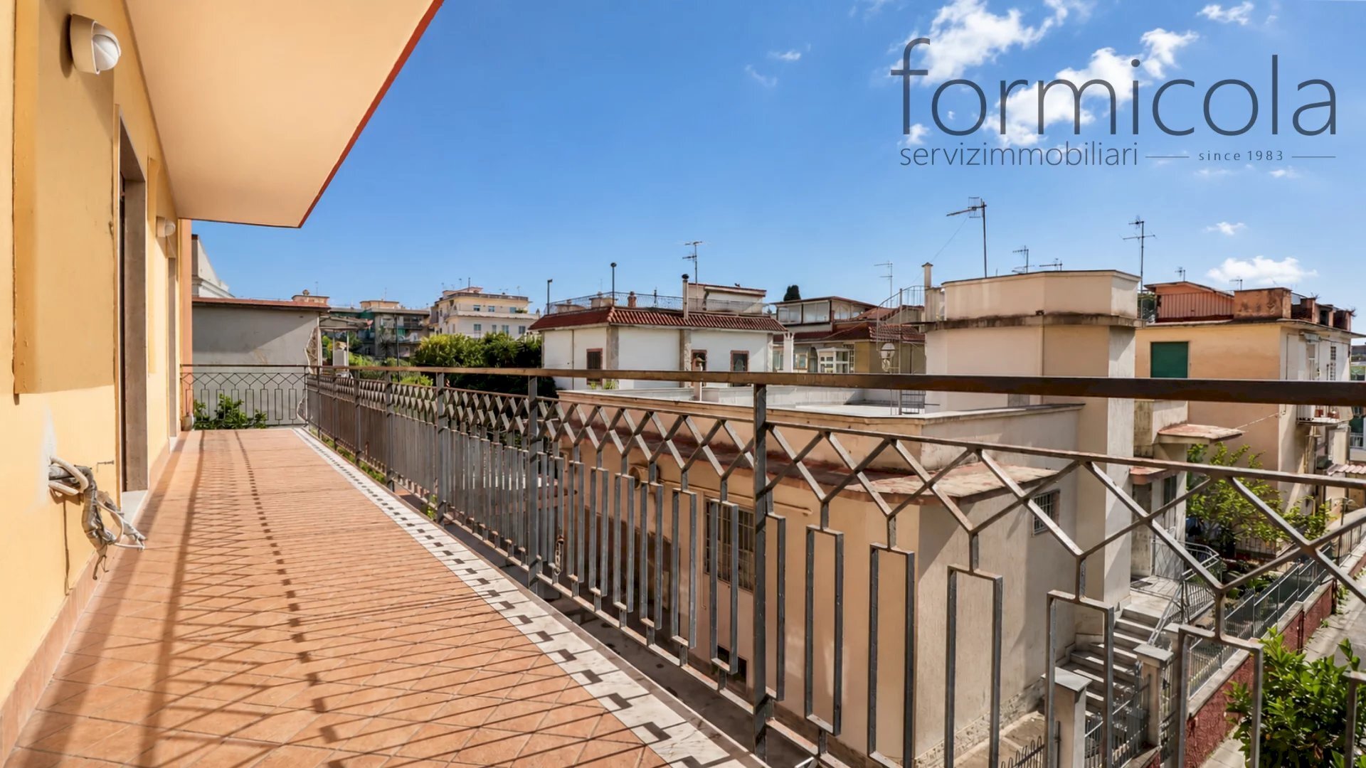 Apartment Portici - photo 1