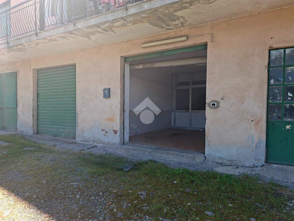 Warehouse Località Via Isorelle, Savignone - photo 3