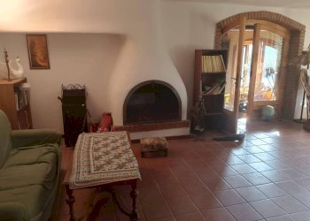 Villa Via Martiri di Gordale, Castel Vittorio - photo 15
