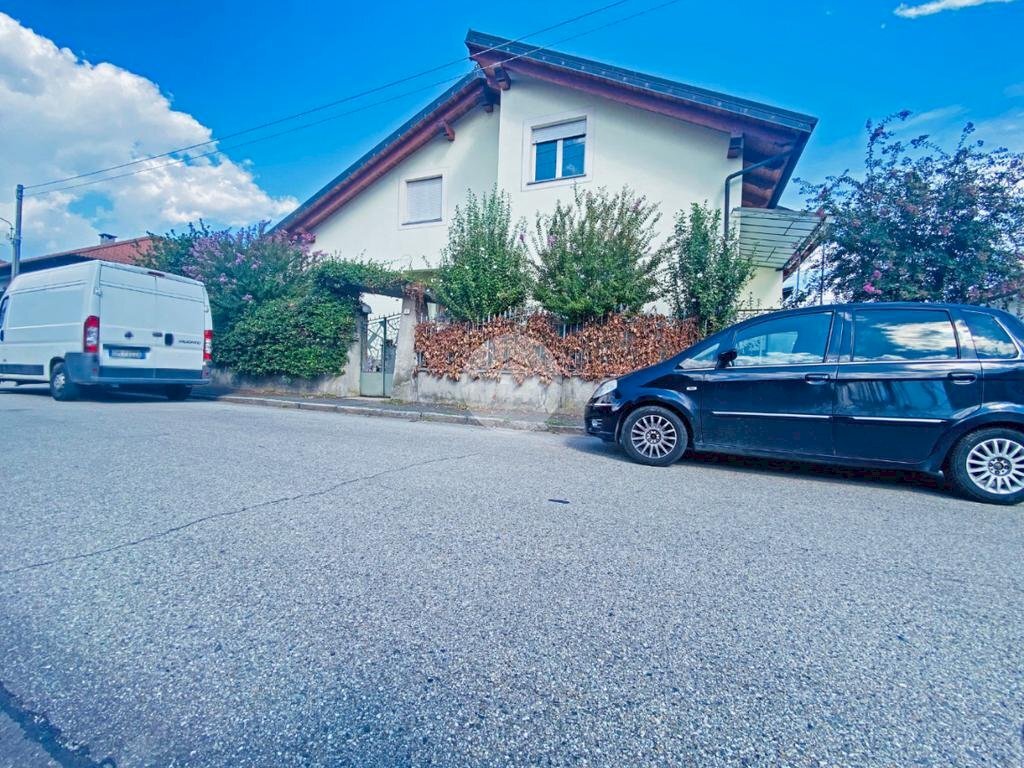 Portion of a house Via Carducci, Pinerolo - photo 1