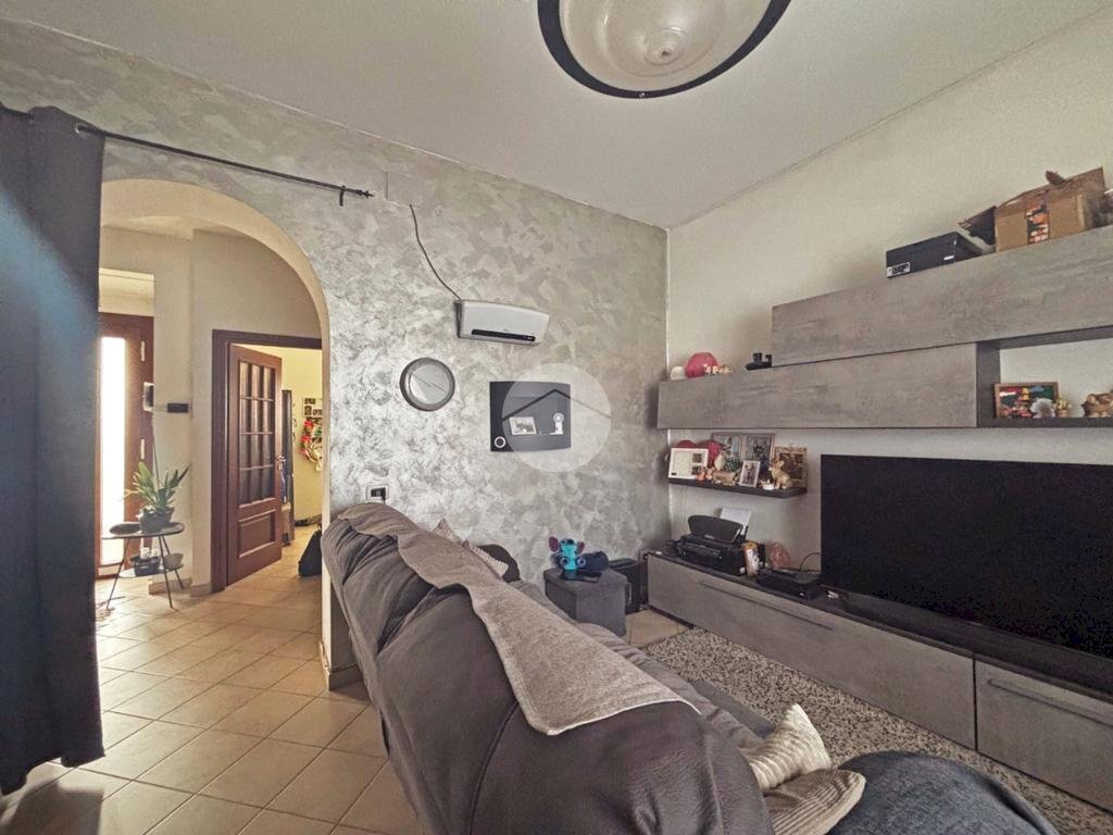 Portion of a house Via Carducci, Pinerolo - photo 3