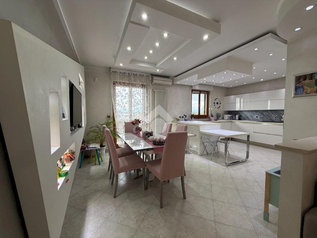 Three-room apartment Via Europa, Candiolo - photo 1