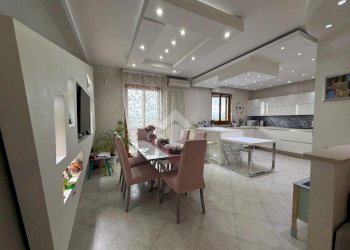 Three-room apartment Via Europa, Candiolo - photo 1