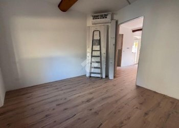 Two-room apartment Via Vado, Genova (neighborhood Sestri Ponente) - photo 8