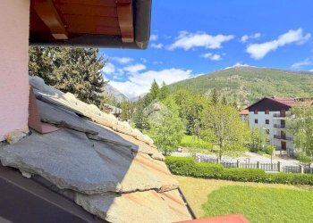 Three-room apartment Viale Bramafam, Bardonecchia - photo 17