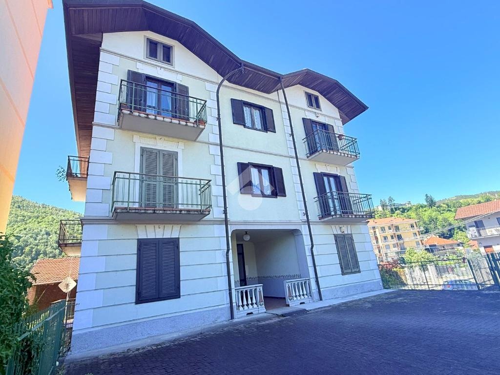 Three-room apartment Via Torino, Lanzo Torinese - photo 1