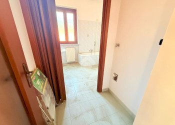 Three-room apartment Via Torino, Lanzo Torinese - photo 15