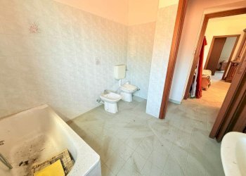 Three-room apartment Via Torino, Lanzo Torinese - photo 17