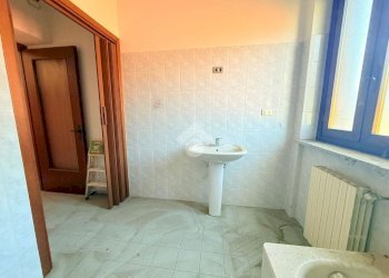 Three-room apartment Via Torino, Lanzo Torinese - photo 18