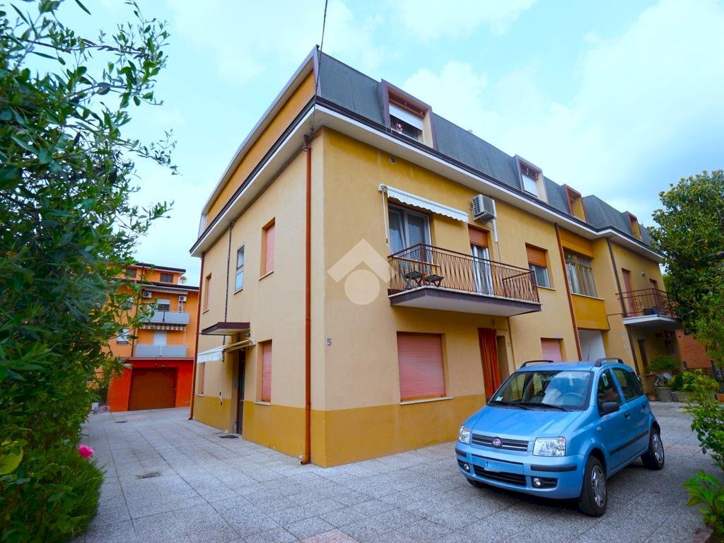 Three-room apartment Formigine, Formigine - photo 1