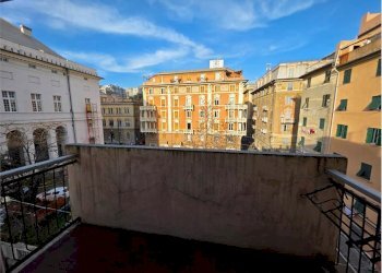 Three-room apartment Genova (neighborhood Sampierdarena) - photo 1