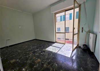 Three-room apartment Genova (neighborhood Sampierdarena) - photo 3