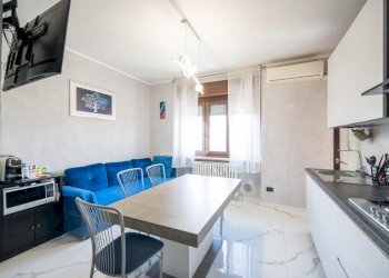 Three-room apartment Via Giuseppe Garibaldi, Volvera - photo 2