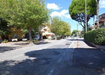Shop Viale Puglia, Riccione - photo 4