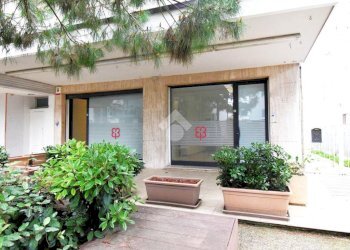Shop Viale San Martino, Riccione - photo 1