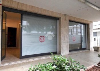 Shop Viale San Martino, Riccione - photo 3