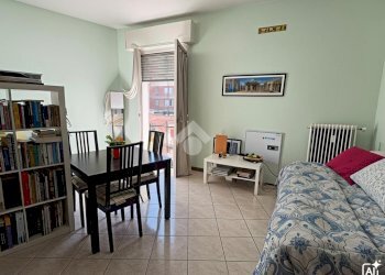 One-room apartment Via Jacchia, Parma (neighborhood Montanara) - photo 5