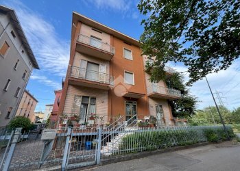 Three-room apartment Via Torrente Manubiola, Parma (neighborhood Montanara) - photo 16