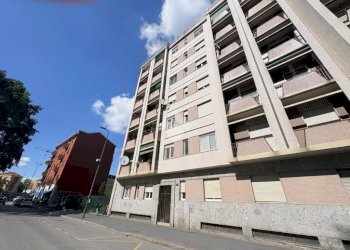 Trilocale Piazza Tirana, Milano (zona Giambellino) - foto 1