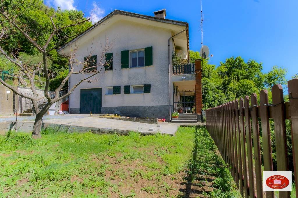 Facciata lato Ovest - Semi-detached house Loc. Rovieto Superiore
 
139, Stella - photo 2