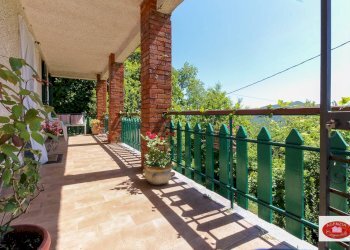 Terrazza coperta dal portico - Semi-detached house Loc. Rovieto Superiore
 
139, Stella - photo 5