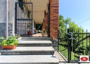 Terrazza con ingresso indipendente - Semi-detached house Loc. Rovieto Superiore
 
139, Stella - photo 6