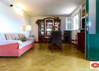 Ingresso in soggiorno - Semi-detached house Loc. Rovieto Superiore
 
139, Stella - photo 15